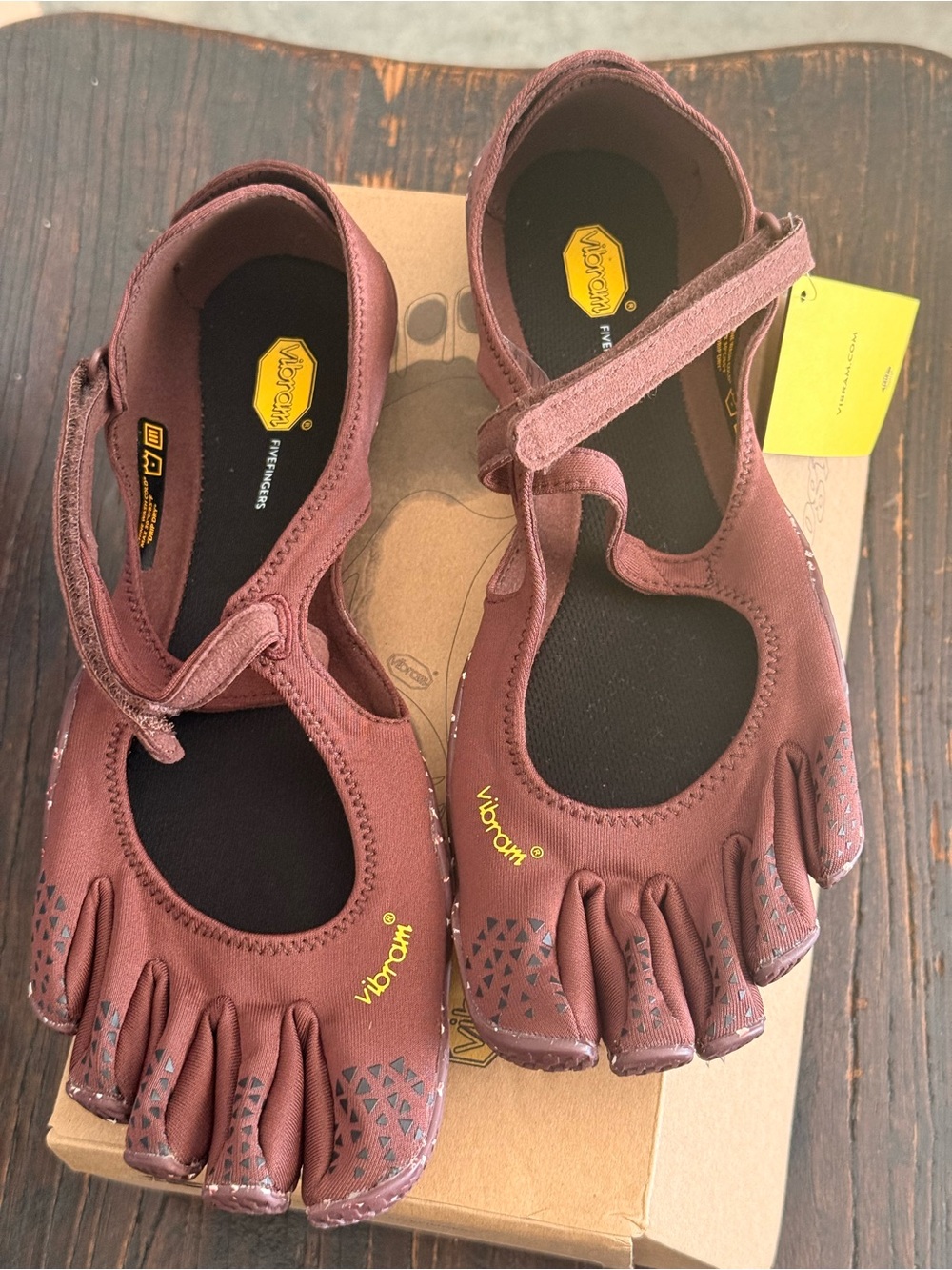 Vibram V-SOUL Mary Jane in Brown
